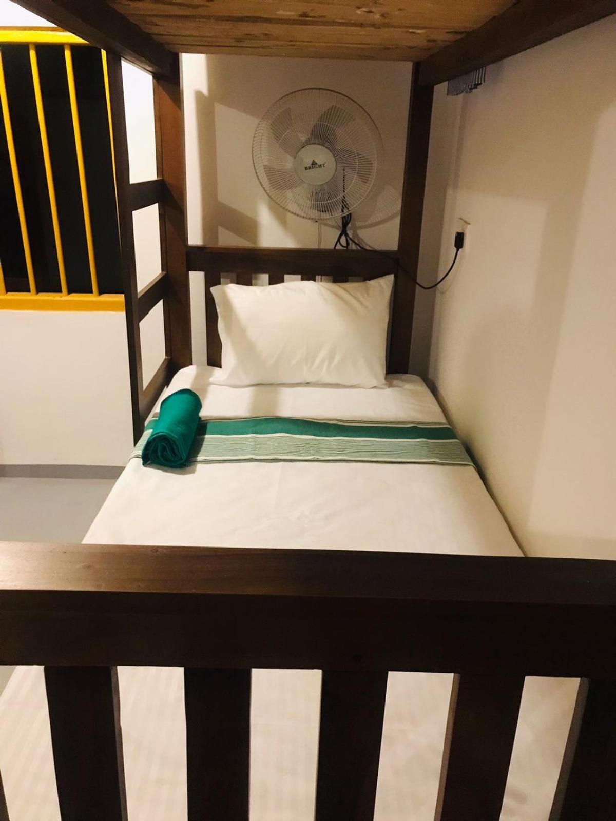 Tharurashmi Sea Pond Villa & Surf Hostel - Hiriketiya Dikwella Chambre photo