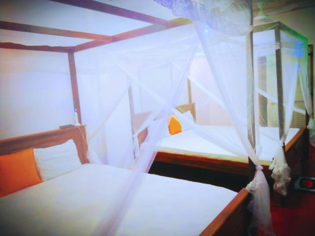 Tharurashmi Sea Pond Villa & Surf Hostel - Hiriketiya Dikwella Extérieur photo