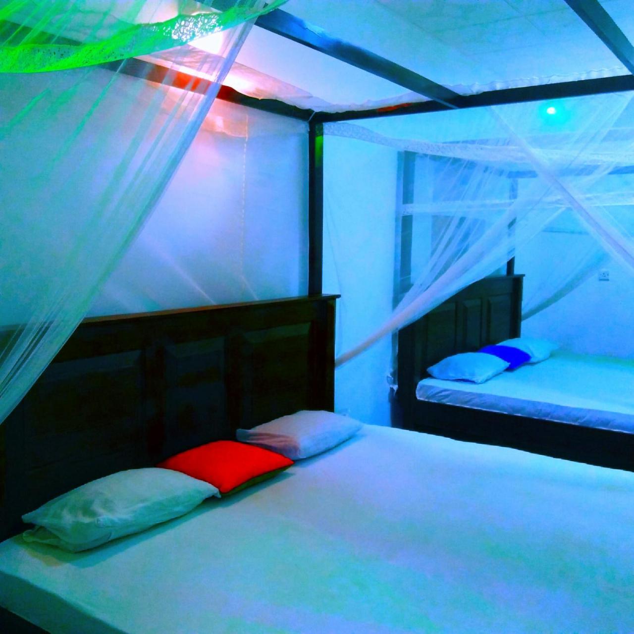 Tharurashmi Sea Pond Villa & Surf Hostel - Hiriketiya Dikwella Extérieur photo